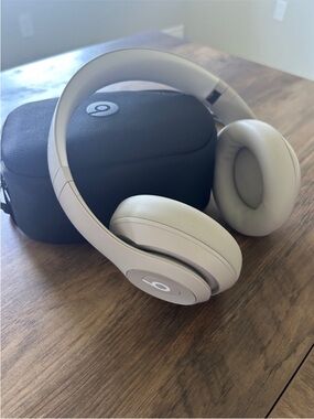 Beats Studio Pro Noise Canceling Wireless Headphones